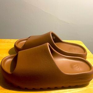 Adidas Yeezy Slide Brown 10